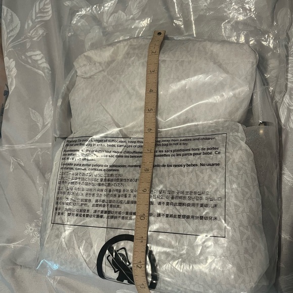 Michael Kors Tan Studded Shoulder Bag - Picture 9 of 10